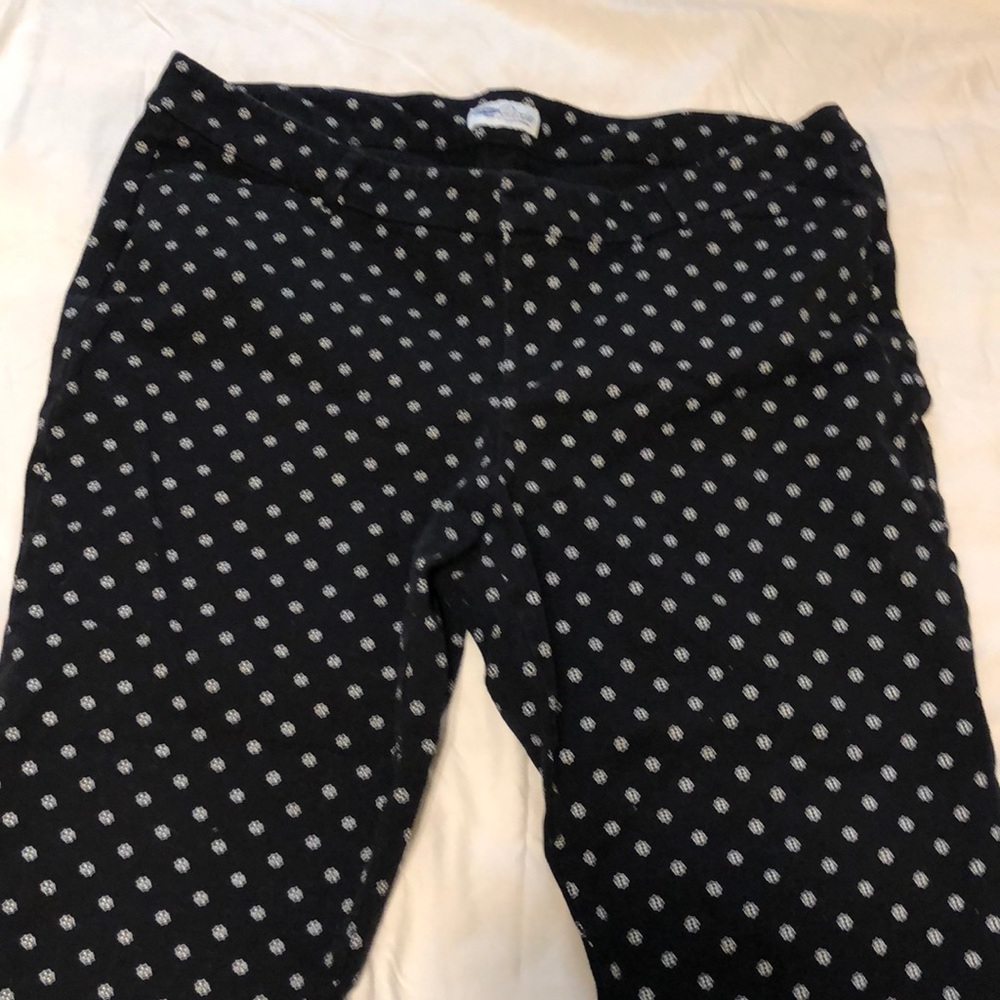 Old Navy pixie pants. Size 18. Black with white.